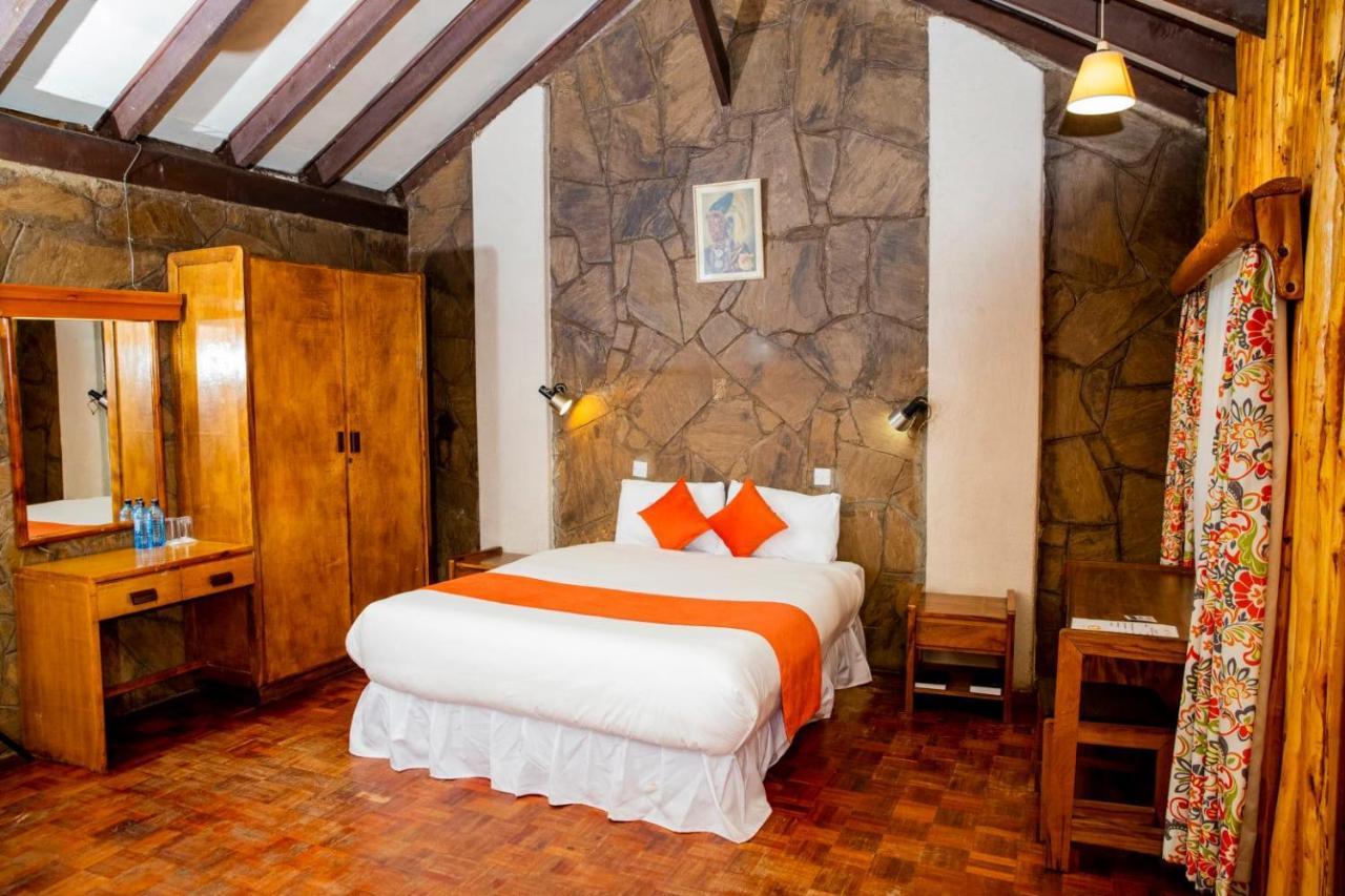 Naro Moru River Lodge ภายนอก รูปภาพ