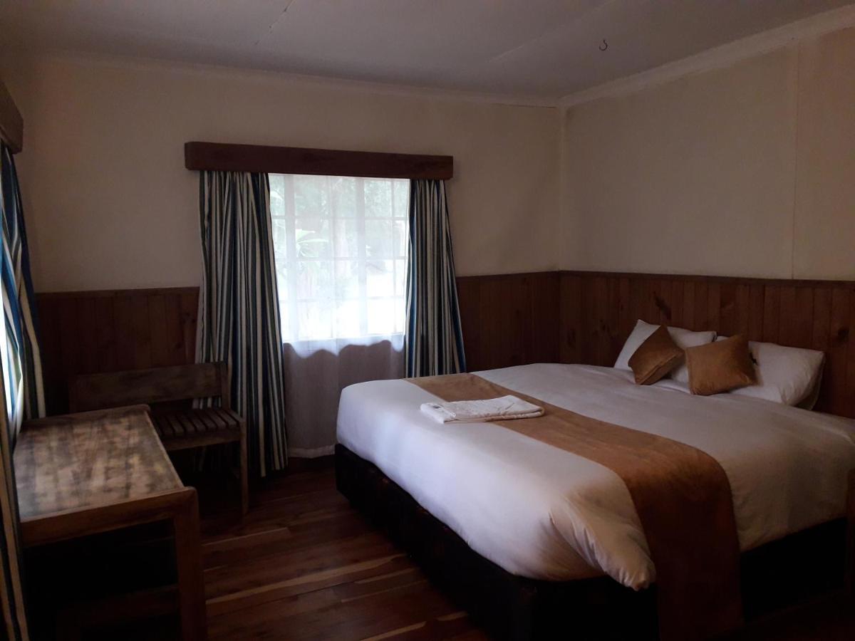 Naro Moru River Lodge ภายนอก รูปภาพ