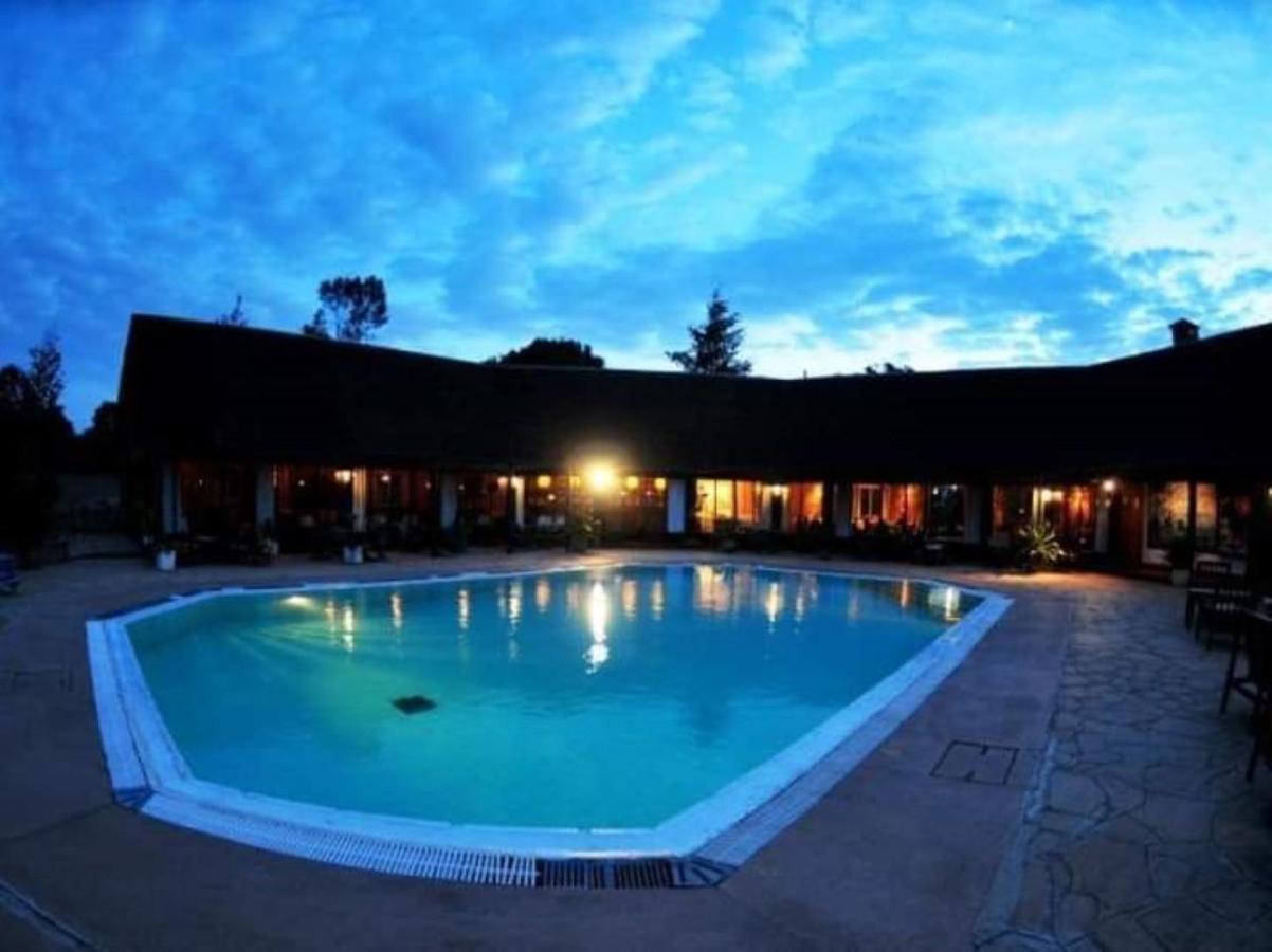 Naro Moru River Lodge ภายนอก รูปภาพ