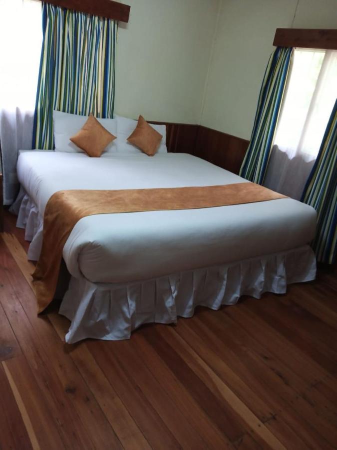 Naro Moru River Lodge ภายนอก รูปภาพ